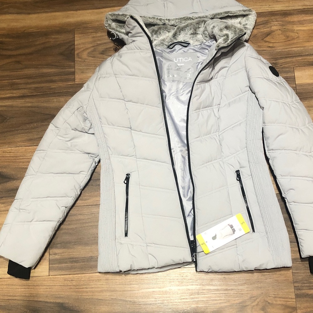 Nautica Women's Light Gray Puffer Jacket